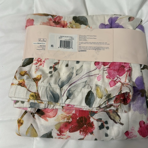 NWT women’s plus size 4 piece capri pajama set.Size 3X floral sectet treasures - Picture 3 of 4